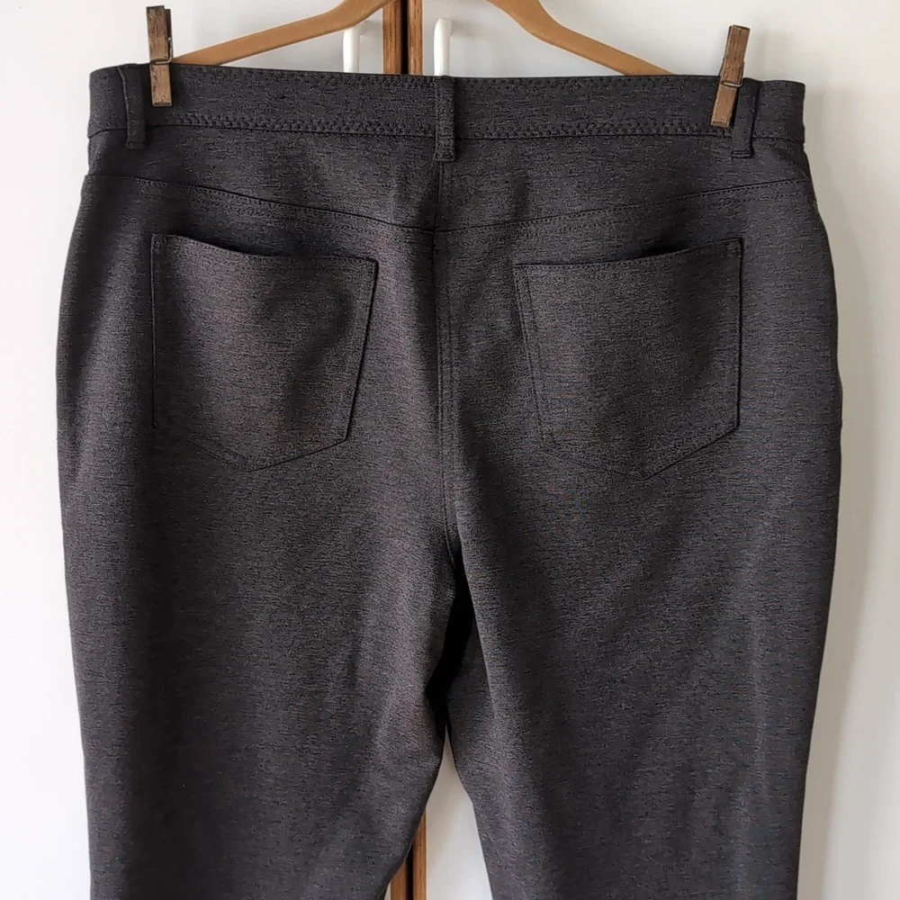 Chico's So Slimming Peyton Pant 1.5 10 Graphite Heather Grey